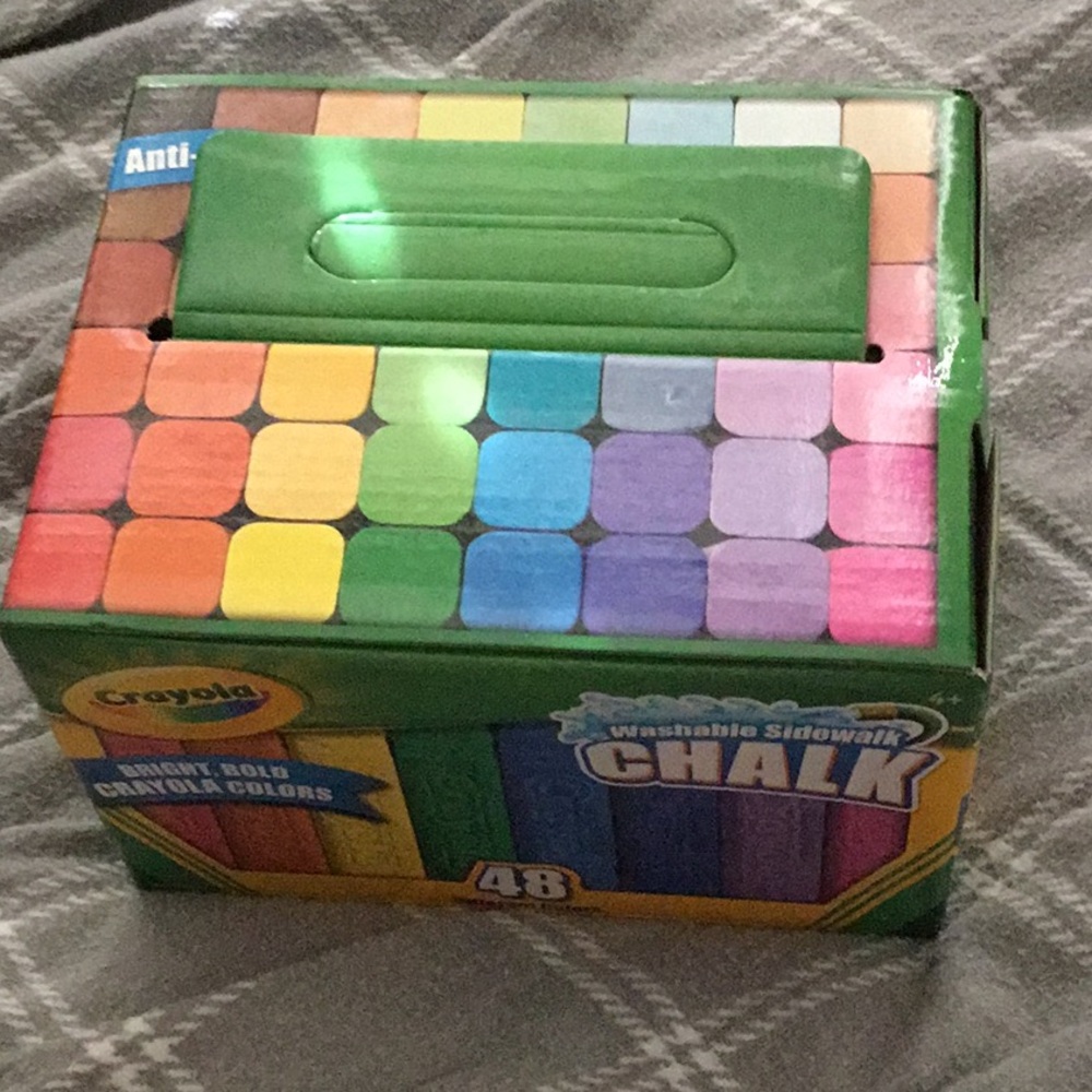 Crayola washable sidewalk chalk 48 piece new